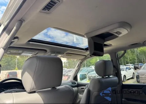 2005 Toyota Land Cruiser V8 z USA, uszkodzony, nr VIN JTEHT05J152076068